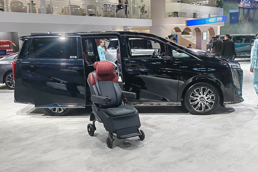 trumpchi-e9-technology-care-edition-debuts-at-beijing-auto-show-1.jpg trumpchi-e9-technology-care-edition-debuts-at-beijing-auto-show-1.jpg