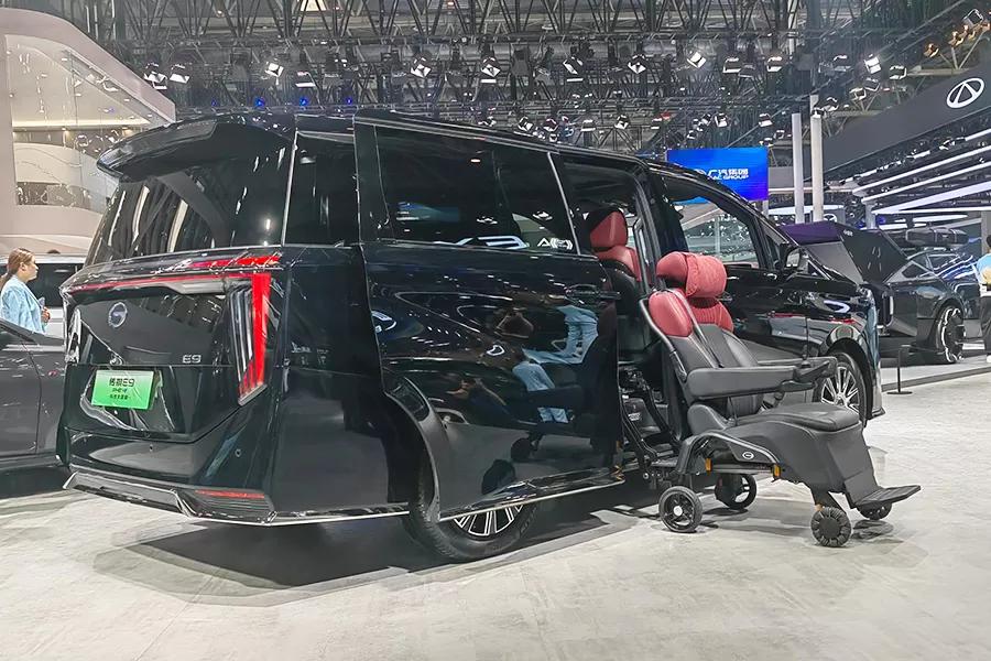 trumpchi-e9-technology-care-edition-debuts-at-beijing-auto-show-3.jpg trumpchi-e9-technology-care-edition-debuts-at-beijing-auto-show-3.jpg