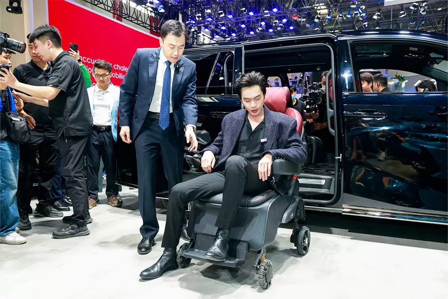 trumpchi-e9-technology-care-edition-debuts-at-beijing-auto-show-8.jpg trumpchi-e9-technology-care-edition-debuts-at-beijing-auto-show-8.jpg